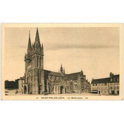 carte postale ancienne 29 SAINT-POL-DE-LEON. Basilique 1931