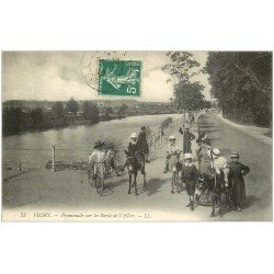 03 VICHY. Promenade sur ânes Bords de l'Allier 1910