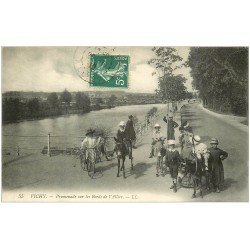 carte postale ancienne 03 VICHY. Promenade sur ânes Bords de l'Allier 1910
