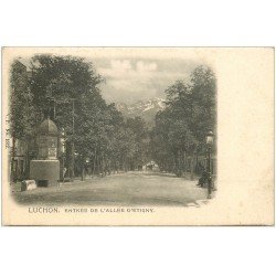 carte postale ancienne 31 LUCHON. Allée d'Etigny vers 1900 avec vespasienne