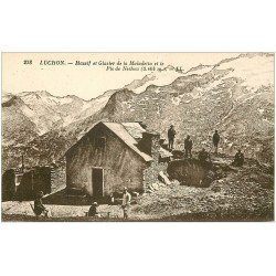 carte postale ancienne 31 LUCHON. Chasseurs Refuge Pic de Nethou. Massif Glacier de la Maladetta