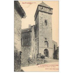 carte postale ancienne 31 SAINT-BERTRAND-DE-COMMINGES. Clocher Bout du Pont et Magasin l'Eglise devant