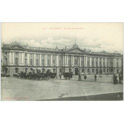 carte postale ancienne 31 TOULOUSE. Le Capitole et Fiacres