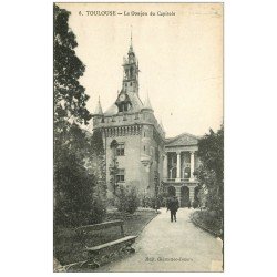 carte postale ancienne 31 TOULOUSE. Le Donjon du Capitole animation