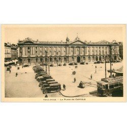 carte postale ancienne 31 TOULOUSE. Place du Capitole voitures anciennes