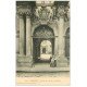 carte postale ancienne 31 TOULOUSE. Porte Hôtel de Pierre et Concierge assis