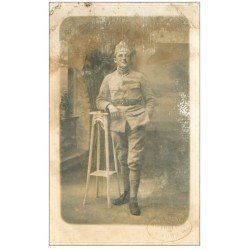 32 AUCH Tampon incrusté du Photographe Frezignac. Un Militaire. Carte Photo rare
