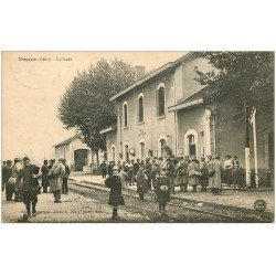 carte postale ancienne 32 EAUZE. La Gare Voyageurs et Militaires 1918