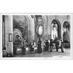 carte postale ancienne 03 VICHY. Source des Célestins. Carte Photo
