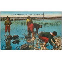 carte postale ancienne 33 ARCACHON. Pêche aux Huîtres 1939