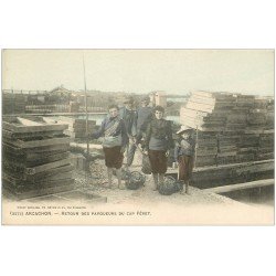 33 ARCACHON. Retour des Parqueurs d'Huîtres du Cap Féret