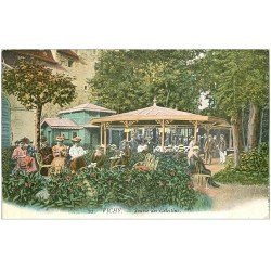 carte postale ancienne 03 VICHY. Source des Célestins. n°22