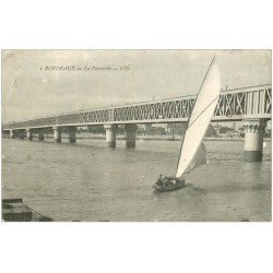 carte postale ancienne 33 BORDEAUX. La Passerelle 1916 et Voilier