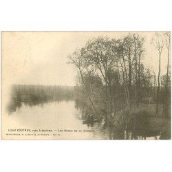 carte postale ancienne 33 COUTRAS. Traversée en barque sur la Dronne vers 1903