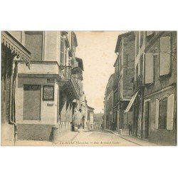 carte postale ancienne 33 LA REOLE. Rue Armand Caduc Grand Hôtel Fabre