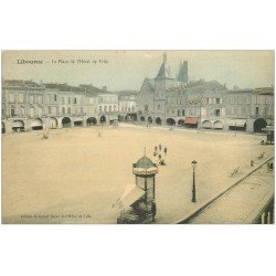 carte postale ancienne 33 LIBOURNE. Place Hôtel de Ville Colonnes Morice Café Baron et National