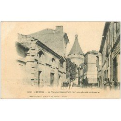 carte postale ancienne 33 LIBOURNE. Tour du Grand Port vers 1900 ouvriers devant une Fabrique