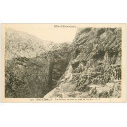 carte postale ancienne 35 ROTHENEUF. Rochers sculptés Gouffre