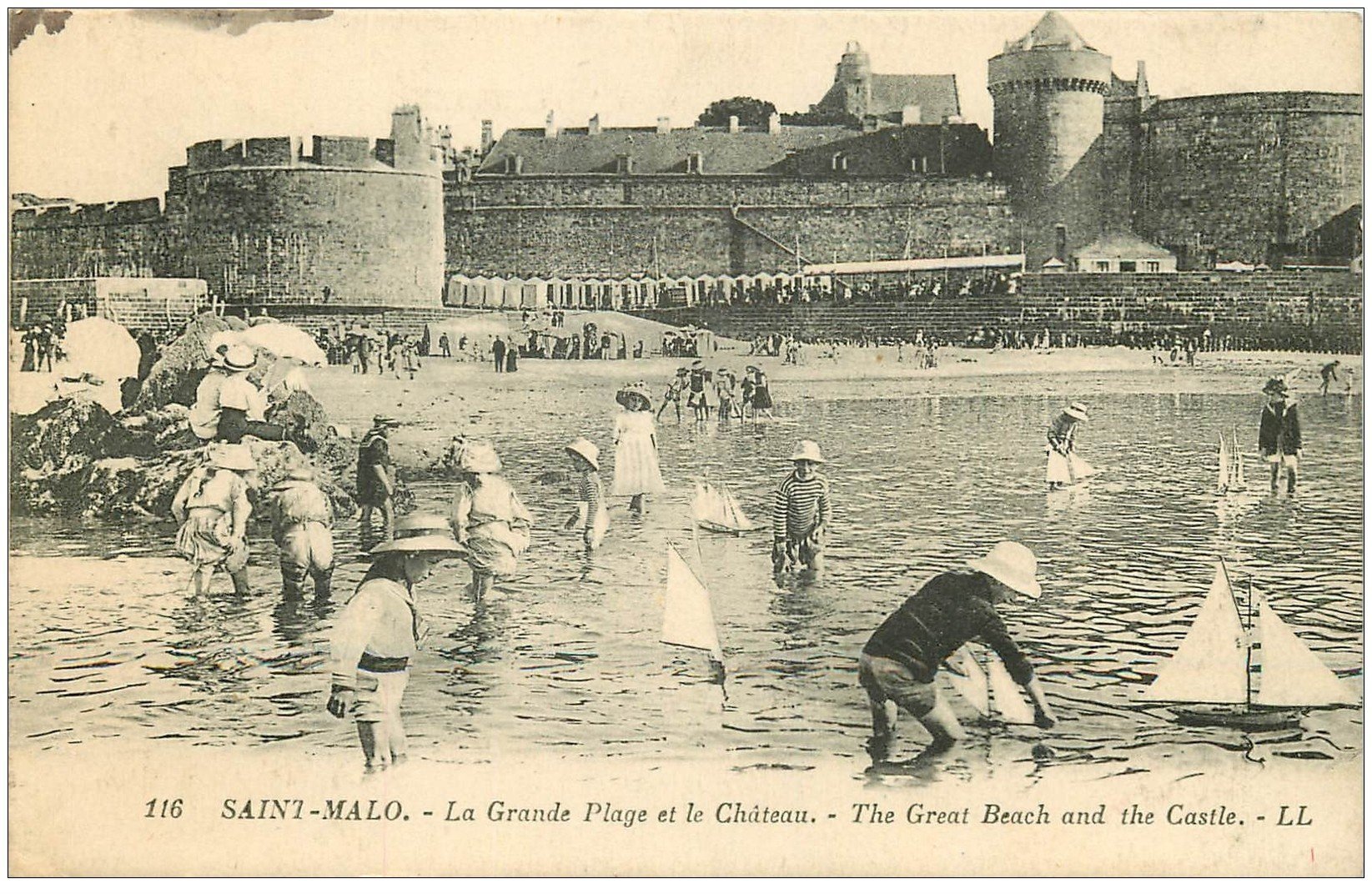 carte postale ancienne 35 SAINT-MALO. Grande Plage Château