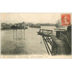 carte postale ancienne 35 SAINT-MALO. Pont Roulant et Torpilleur 1911