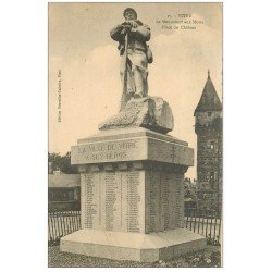 carte postale ancienne 35 VITRE. Monument aux Morts Place Château 1929