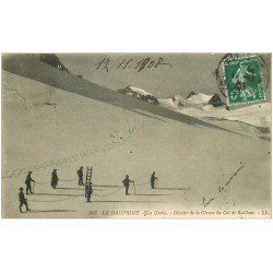 carte postale ancienne 05 LA GRAVE. Alpinistes avec échelle Glacier de la Girose Col du Ruillant 1908