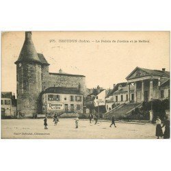 carte postale ancienne 36 ISSOUDUN. Palais de Justice Beffroi 1923 Café Baron. Quinquina