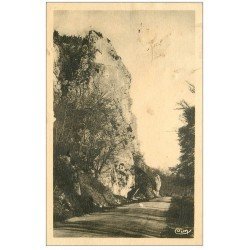 36 LE BLANC. Rocher Route Fontgombault 1938