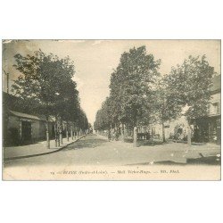 carte postale ancienne 37 BLERE. Mail Victor-Hugo 1922 (qq blancs)...