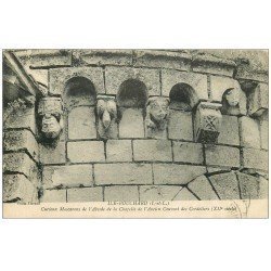 carte postale ancienne 37 ILE-BOUCHARD. Curieux Mascarons 1930