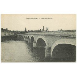carte postale ancienne 37 LA CROIX. Pont sur le Cher