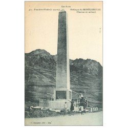 carte postale ancienne 05 MONTGENEVRE. Obélisque Frontière d'Italie. Chasseur Alpin