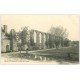 carte postale ancienne 37 LUYNES. Aqueduc et Vieille Paysanne vers 1900