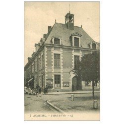 37 RICHELIEU. Hôtel de Ville