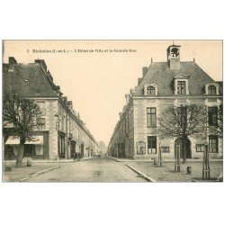 carte postale ancienne 37 RICHELIEU. Hôtel de Ville Grande Rue