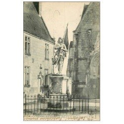 carte postale ancienne 37 SAINTE-CATHERINE-DE-FIERBOIS. Statue Jeanne d'Arc 1909