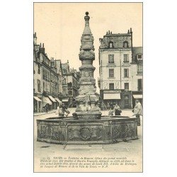 carte postale ancienne 37 TOURS. fontaine Place du Grand Marché