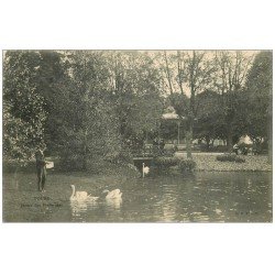 carte postale ancienne 37 TOURS. Jardin des Prébendes Cygnes 1906