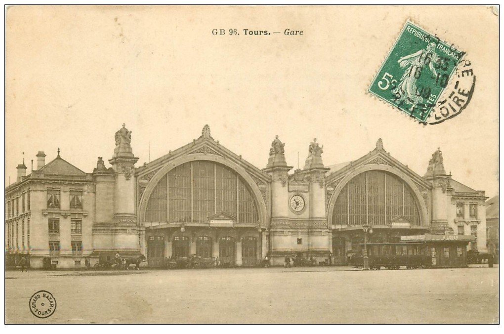 carte postale ancienne 37 TOURS. La Gare 1909. Légère mollesse coin droit...