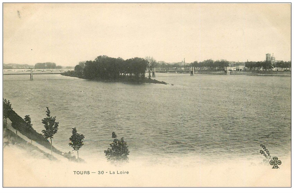 carte postale ancienne 37 TOURS. La Loire vers 1900