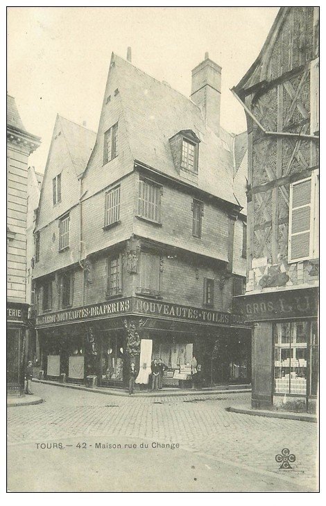 carte postale ancienne 37 TOURS. Maison Rue du Change vers 1900