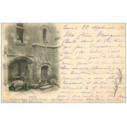 carte postale ancienne 37 TOURS. Maison Tristan l'Hermite Cour 1900