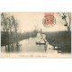 carte postale ancienne 37 VOUVRAY. Passeur en barque sur la Cisse 1905