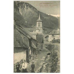 carte postale ancienne 65 ASPIN. Eglise avec Curé et Enfants de Choeur