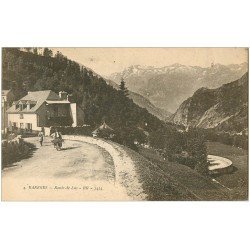 carte postale ancienne 65 BAREGE. Route de Luz avec Paysan