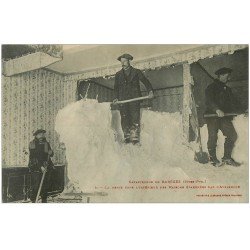 carte postale ancienne 65 BAREGES. Catastrophe. Neige dans Maisons épargnéees par l'Avalanche de 1907