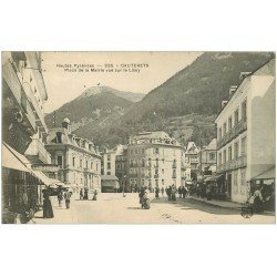 carte postale ancienne 65 CAUTERETS. Place de la Mairie 1905 Coiffeur