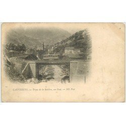 carte postale ancienne 65 CAUTERETS. Tram de la Raillière sur un Pont vers 1900