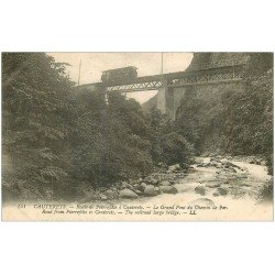 carte postale ancienne 65 CAUTERETS. Tram sur Grand Pont du Chemin de Fer