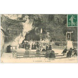 carte postale ancienne 65 LOURDES. La Grotte 1910 n°8